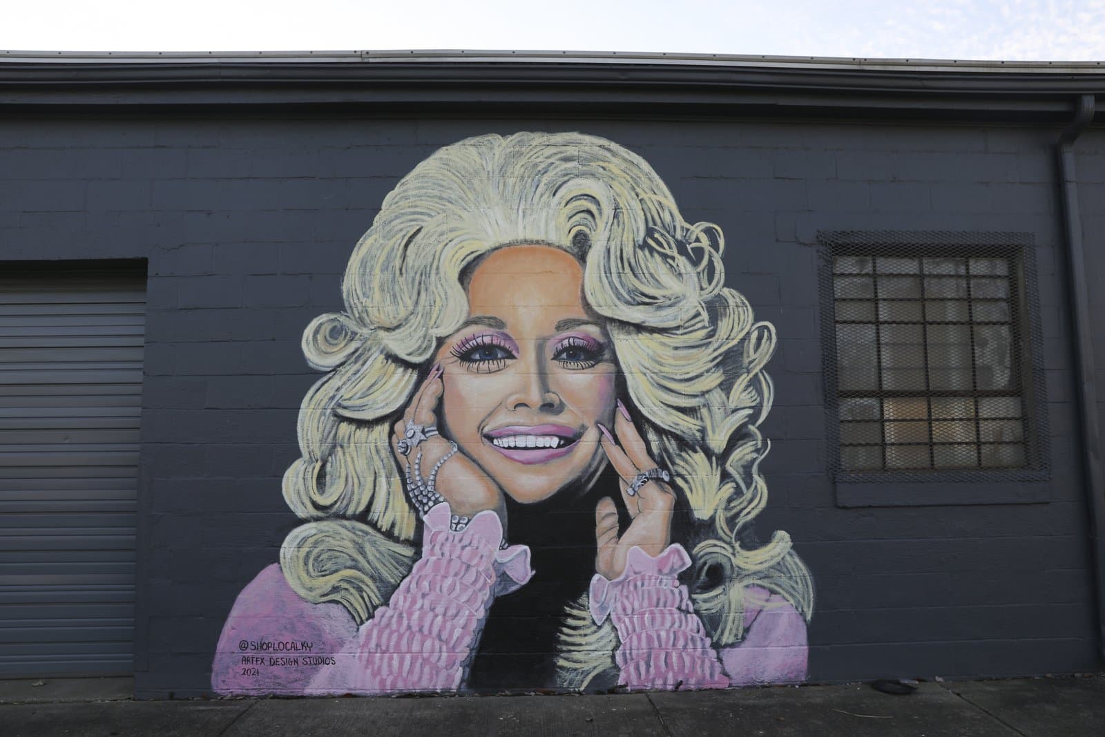 Dolly Parton Mural