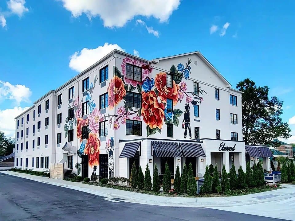 Elmwood Hotel