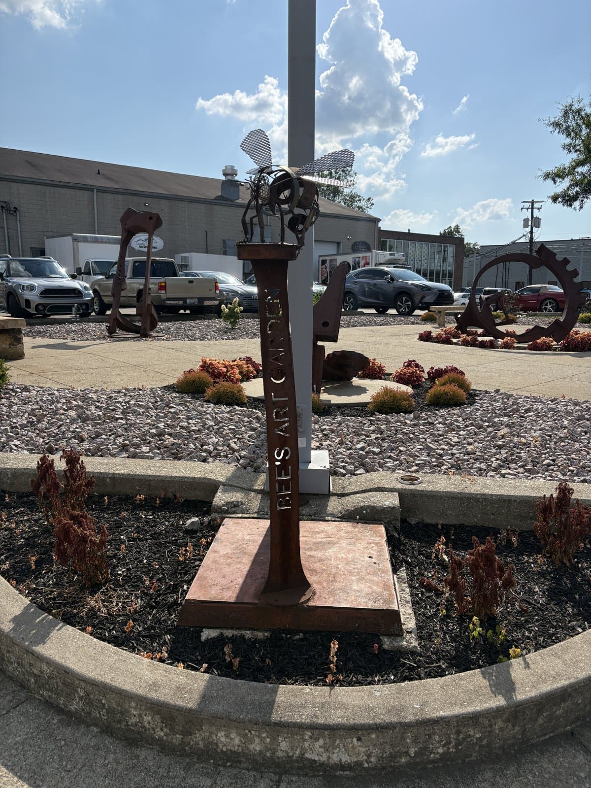 Bee's Art Garden